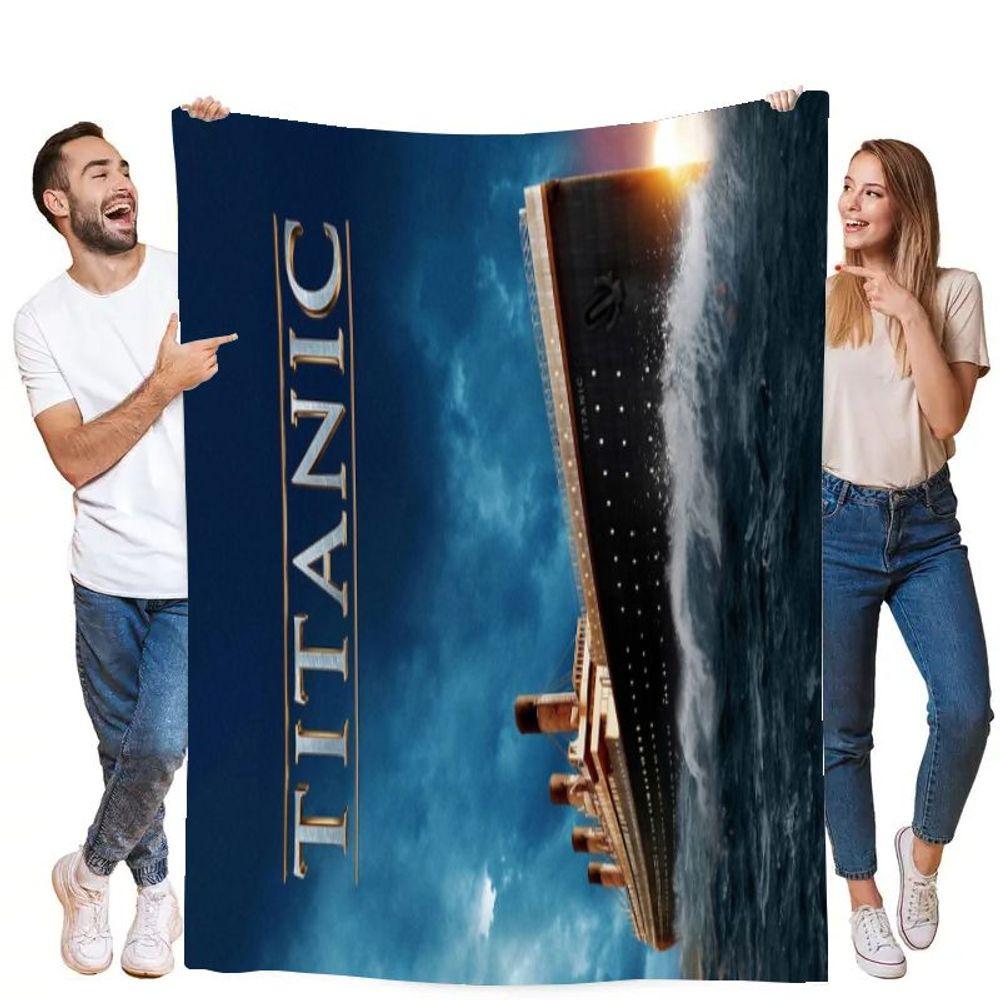 Coperta con Poster del Film Titanic - Lussuosa Morbida Coperta in Pile con Iconico Design della Nave RMS Titanic, Elegante Gradiente Oro e Blu