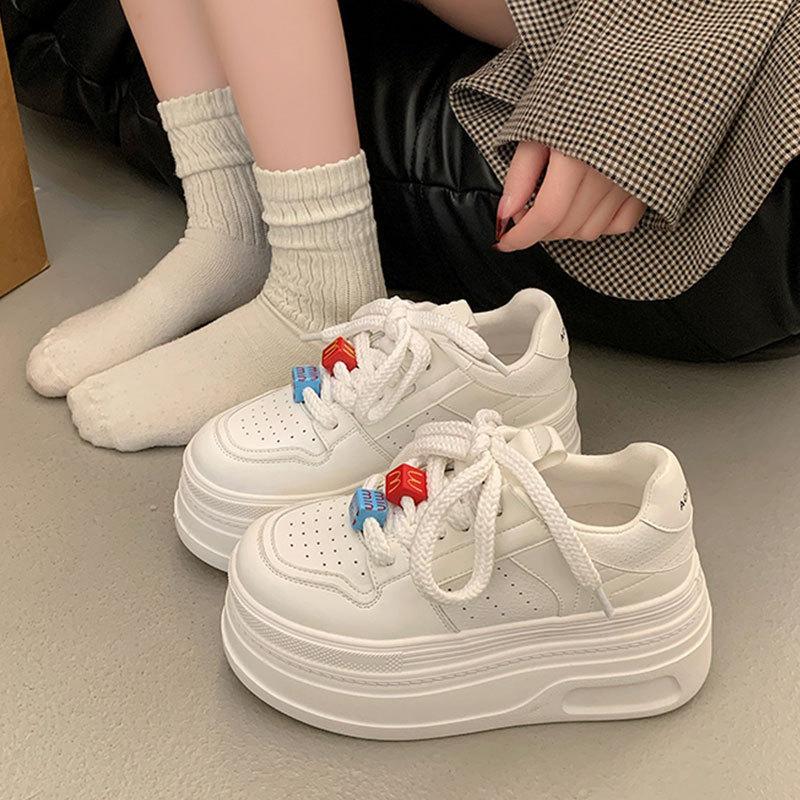 Inner heightening platform white shoes women's 2025 autumn new small muffin shoes niche versatile casual board shoes tide