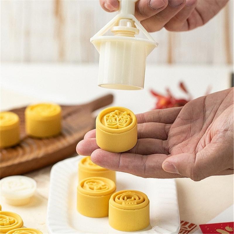 Multipurpose Mooncakes Press Molds Elegant 3D Snake Shape Dessert Molds For Innovative And Luck New Year Treats