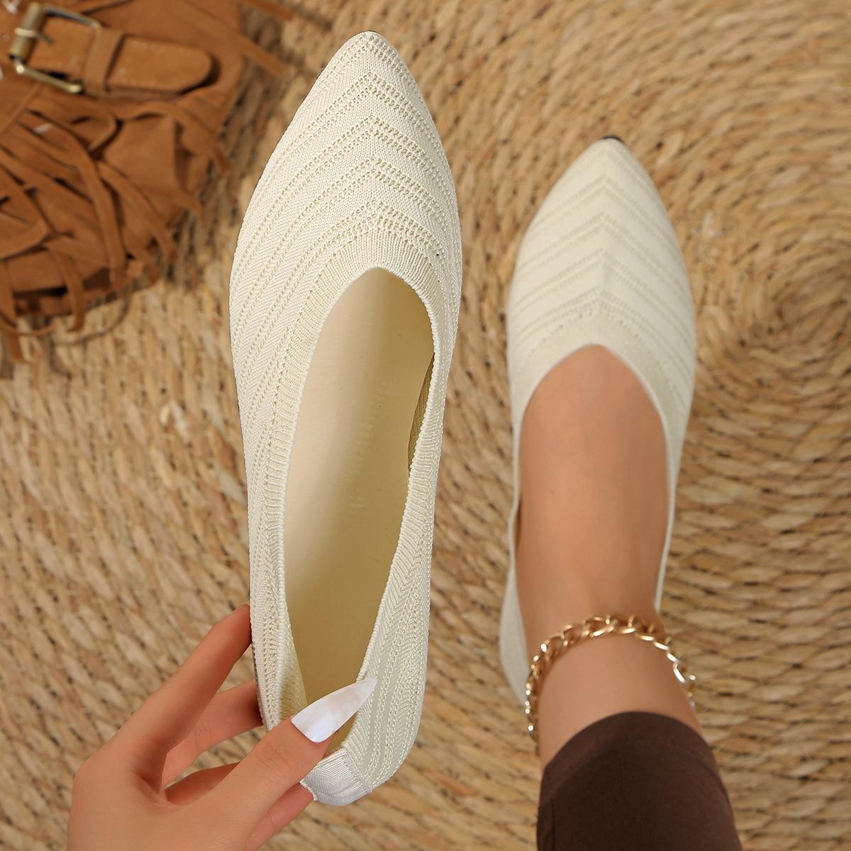 

Модные женские туфли-балетки с острым носком, повседневные дышащие кроссовки-балетки для женщин 2025, однотонные вязаные слипоны, лоферы женские 43 белый