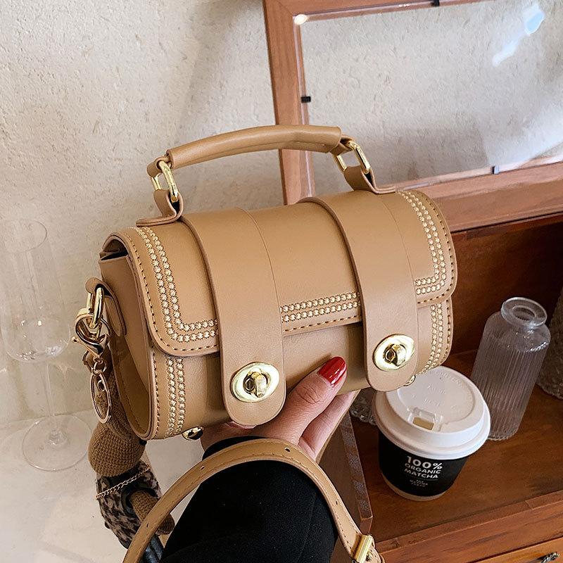 Popular Contrasting Colors, Retro and High-end Portable Small Bags, Fashionable and Simple, Versatile Commuter Messenger Women's Bags