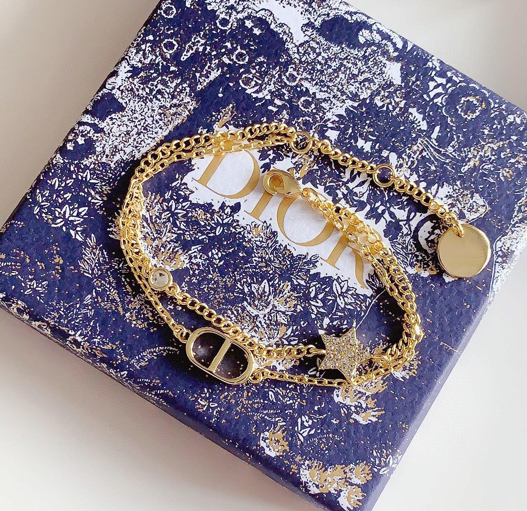 

Gold Color Chain Bracelet for Women,, Fashion Minimalist Hand Jewelry for Party Wedding Gift bracelet