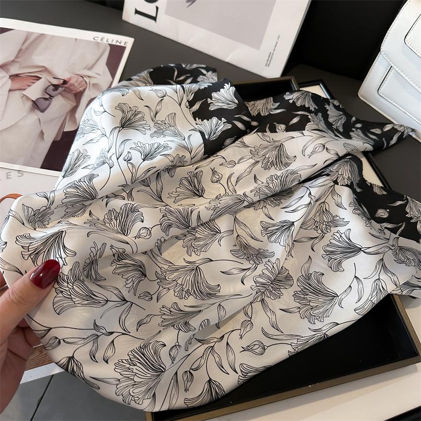 Black White Scarf 70X70cm Square Scarf Silk Scarf Classic Vintage Print Scarf Kerchief Popular Silk Scarves Bandanna Suit Scarf