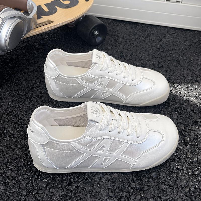 Flat-bottomed German training shoes women's 2025 new summer breathable versatile thin little white shoes lace-up sports and leisure Forrest Gump shoes