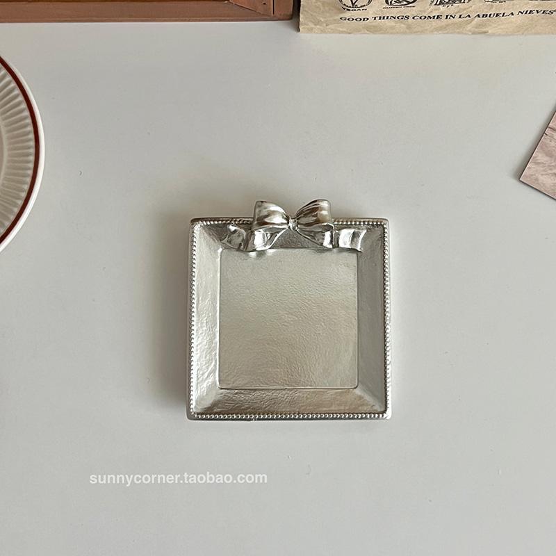 Vintage Bow Jewelry & Aromatherapy Tray: Decorative Display Plate for Ornaments & Desktop Storage