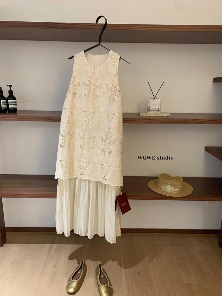 Guangzhou Thirteen Hong Women's Lace Patchwork Sleeveless Slimming Long Dress for Spring/Summer