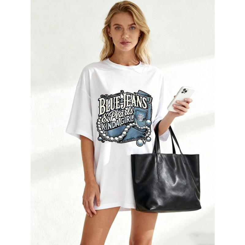 Black Oversized T-Shirt Blue Jeans And Pearls Kinda Girl Graphic Print Casual Summer Outfit For Women