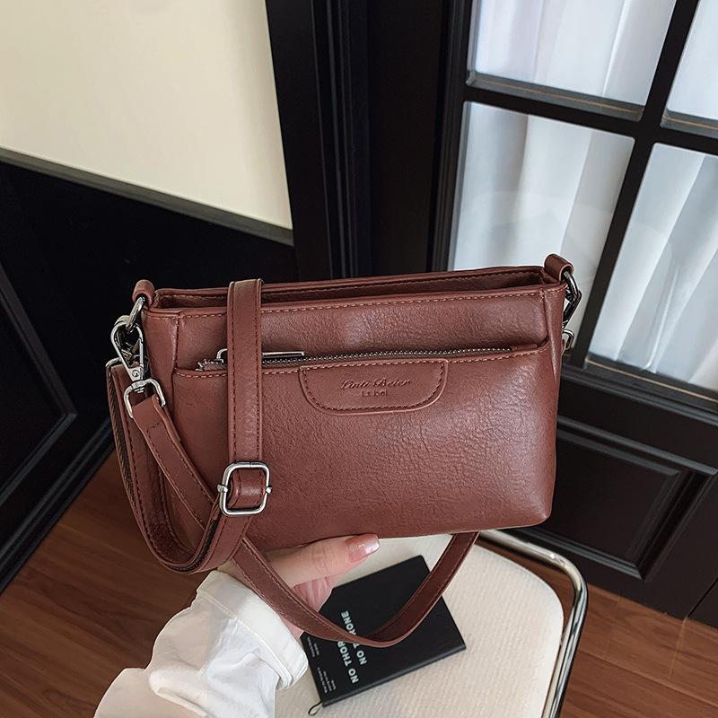 Bag Women's Large Capacity 2025 New Autumn and Winter Versatile Messenger Bag One Shoulder Underarm Bag Commuter Mother and Child Small Square Bag