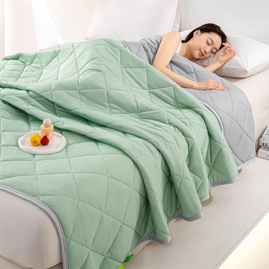 Summer Thin Comforter Soft Air-Conditioned Four Season Comforter Machine Washable Single Double Blanket Ultrasonic Quilted Quilt