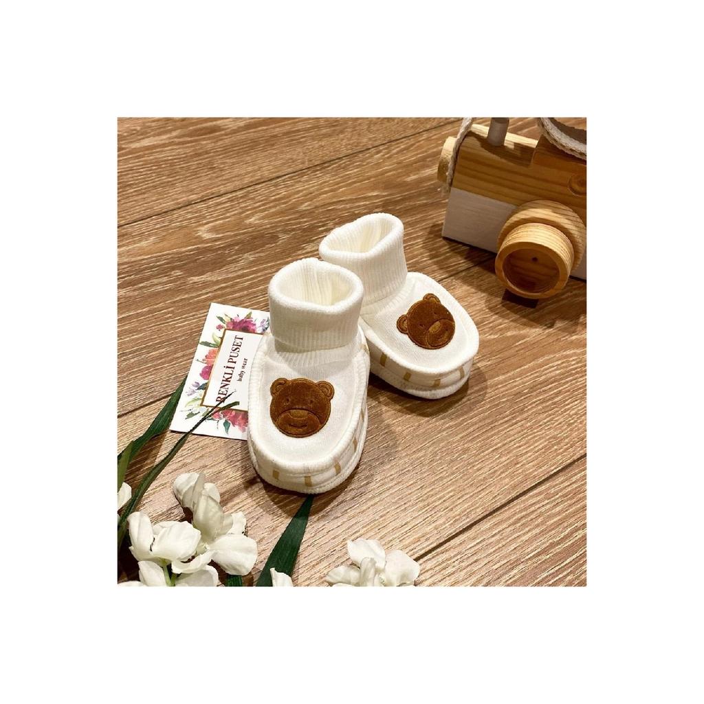 Babyschuhe aus gekämmter Baumwolle, Wildleder, Bär bedruckt, Rosa, Blau, Braun