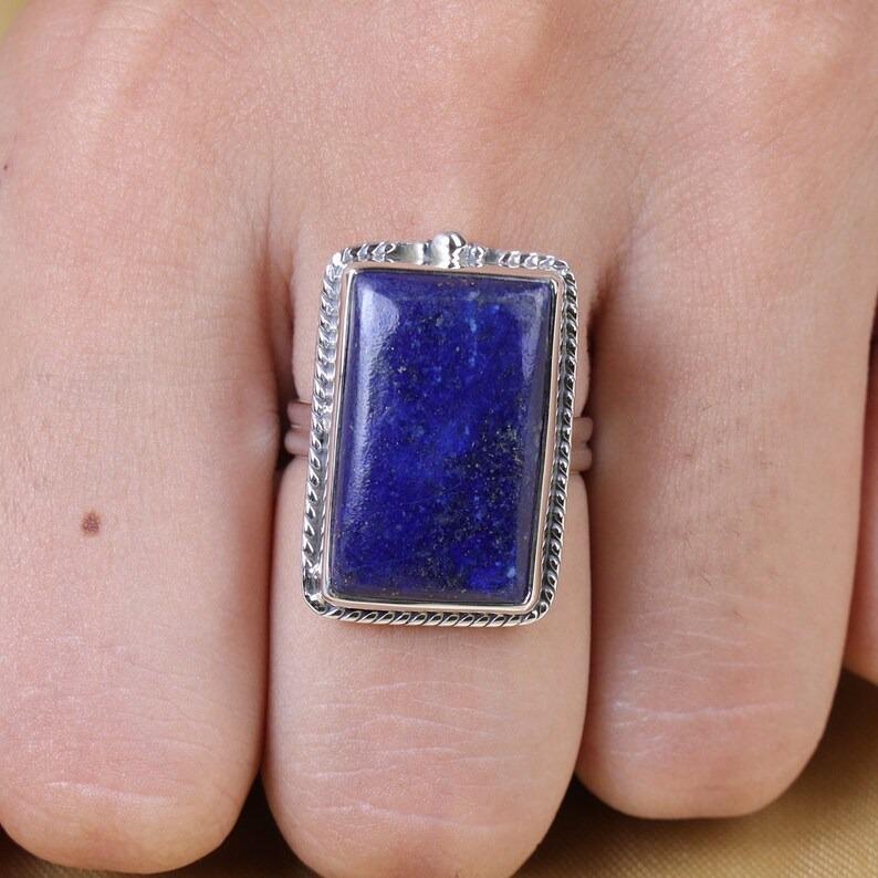 

Кольцо с прямоугольным драгоценным камнем из лазурита, дизайнерское кольцо ручной работы, эффектные ювелирные изделия, женские украшения, подарок для нее, подарок на годовщину, серебро 925 пробы 10