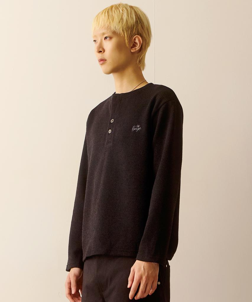 Ebeulisi Beige Henley Neck Knit Long Sleeve (Black)