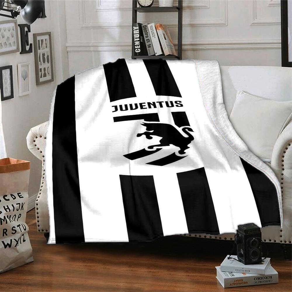 Decke mit Juventus Fußballclub Thema Aufdruck - Perfekt für Sofa, Bett, Reisen & Outdoor | Maschinenwaschbar, Gemütlich & Langlebig.