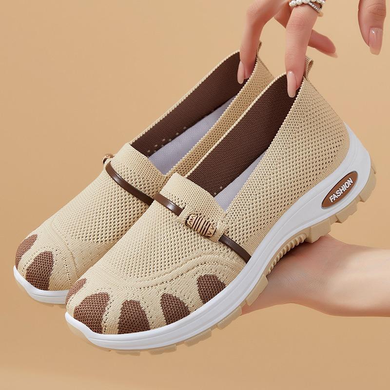 Women's shoes soft sole not tired feet summer new shoes women's versatile casual shoes old Beijing cloth shoes women's mother shoes