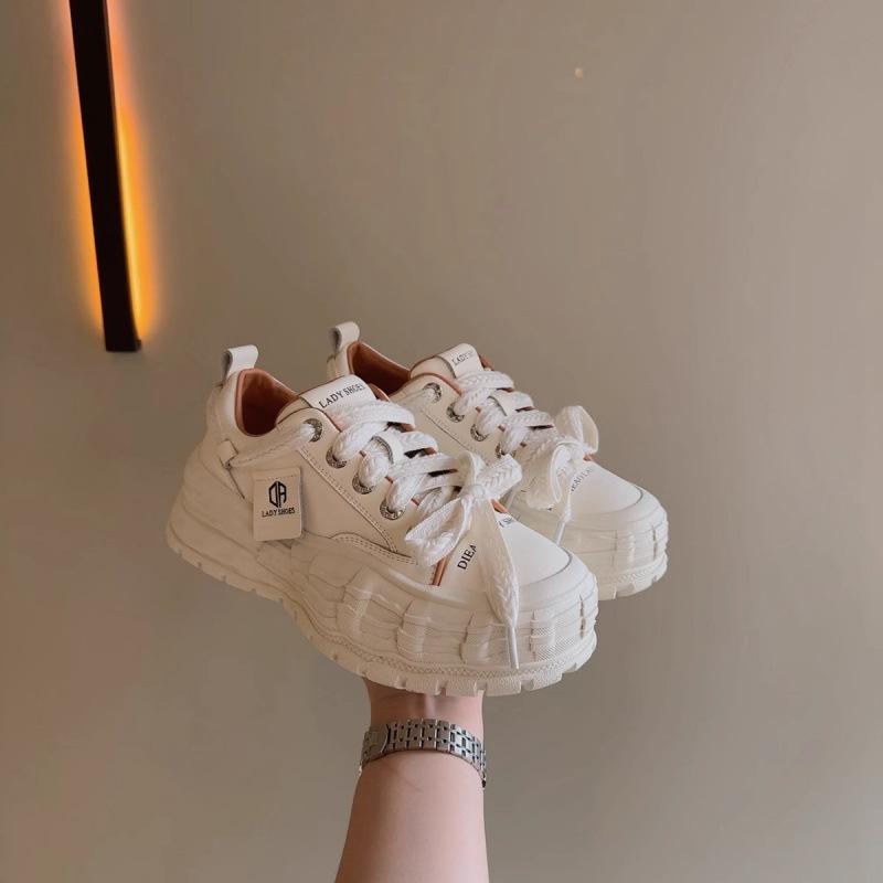 Thick-soled heightening niche bread shoes women's 2024 autumn and winter new versatile retro casual sports Internet celebrity dad shoes