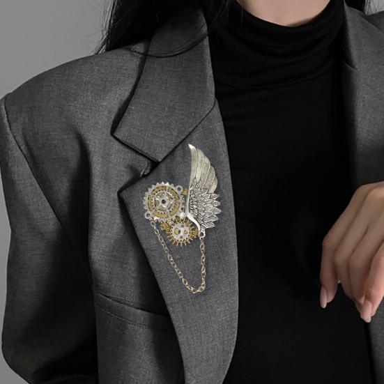 Vintage Steampunk Brooch Retro Punk Gears And Wing Brooch Pin Lapel Pin Dress Shirt Corsage for Women Men Outfit Accessory