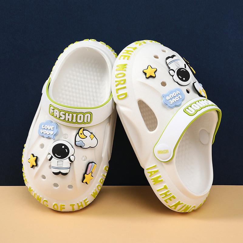 

Fun Functional And Nonslip Beach Shoes For Boys And Girls With Material Eva 24 білий