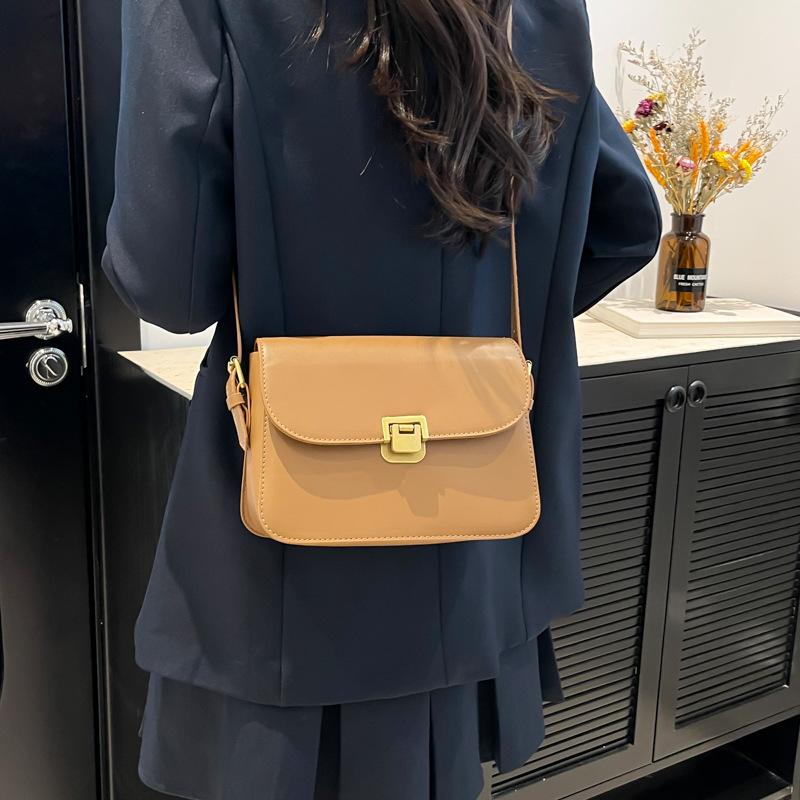 Temperament bag women's 2025 new versatile fashion simple messenger bag retro foreign style one shoulder women's small square bag tide