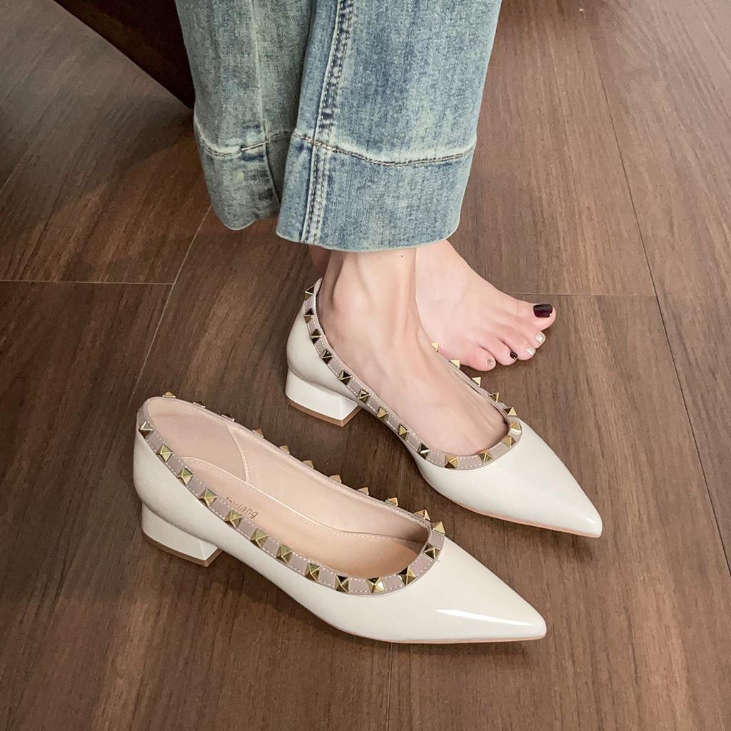 Weiwei girl 5153-10 spitze Einzelpumps Damen dicker Absatz Sommer flach Temperament fortgeschrittener Sinn Nieten Damenschuhe hoher Absatz