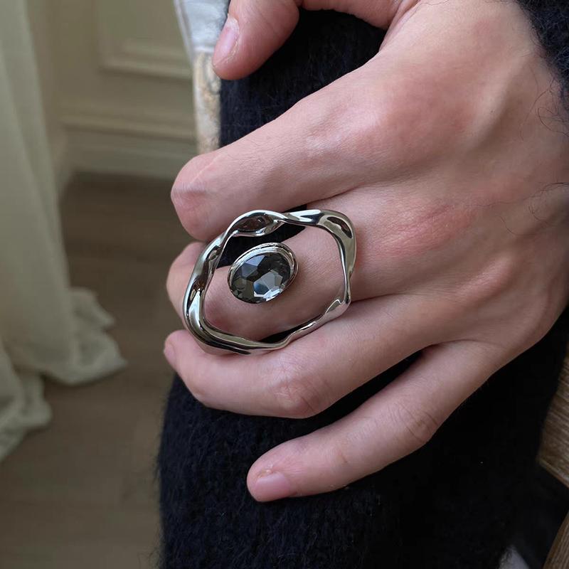 Rhinestone Big Open Ring Charm Finger Silver Geometric Twist Ring Simple Hyperbole Women's Ring Party Jewelry