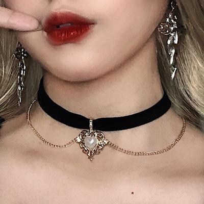Vintage Black Love Heart Pendant Necklace For Women Gifts
