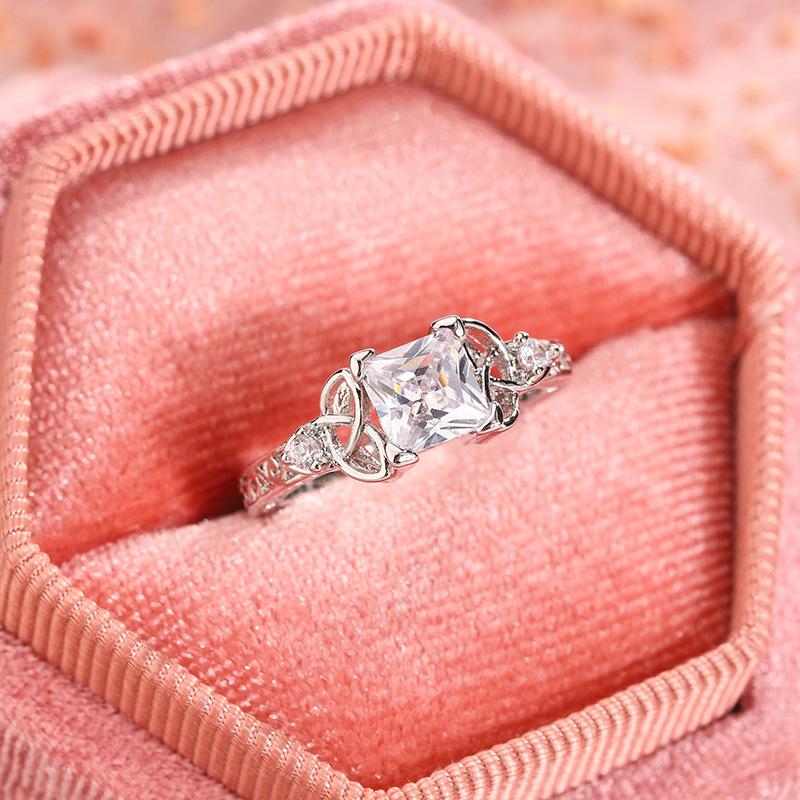 

Европейские и американские модные обручальные кольца с платиновыми украшениями, покрытыми цирконием No. 10