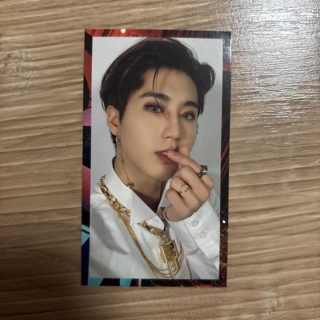 [USED] Stray Kids Han Dome in ATE stickers, tracksuits, trading cards