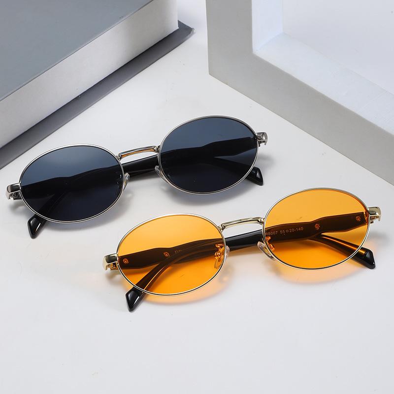 Luxury Metal Brand Sunglasses for Men and Women Unisex Designer Fashion Eyeglasses Oval Stylish Eyewear UV400