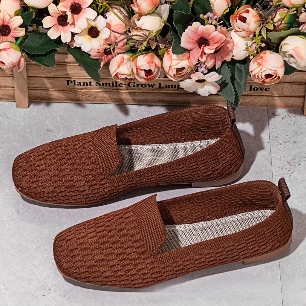 Fashion Women Flats Casual Shoes Fashion Footwear Nurse Shoes Slip on Sneakers Woman Outdoor Plus Size Female Footwear Women Moccasins