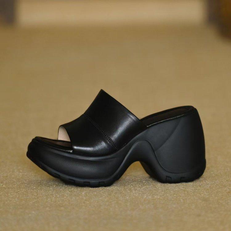 Thick-soled Slippers Women's Summer New Outer Wear Slope Heel One-word Drag Small Person Increases Height Versatile Lazy Cool Slippers Not Tired Feet