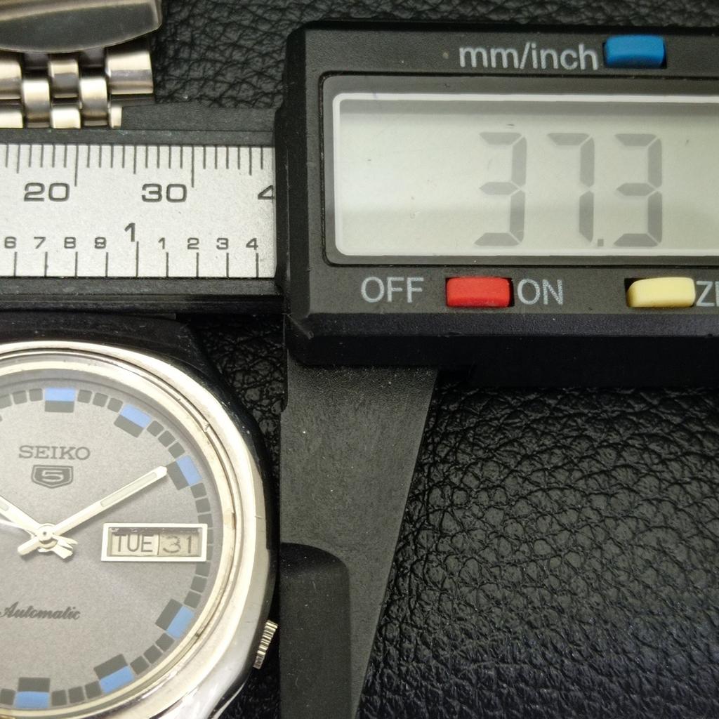 GENUINE VINTAGE SEIKO 5 AUTOMATIC JAPAN MENS GREY COLOR DIAL WATCH A500077-2 R151a-a500077