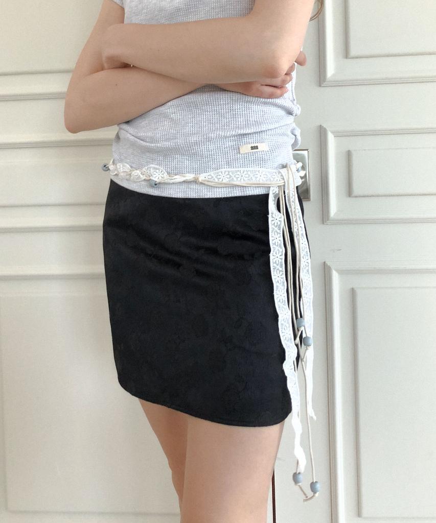 Delaidy Jacquard Flower Mini Skirt (Black)