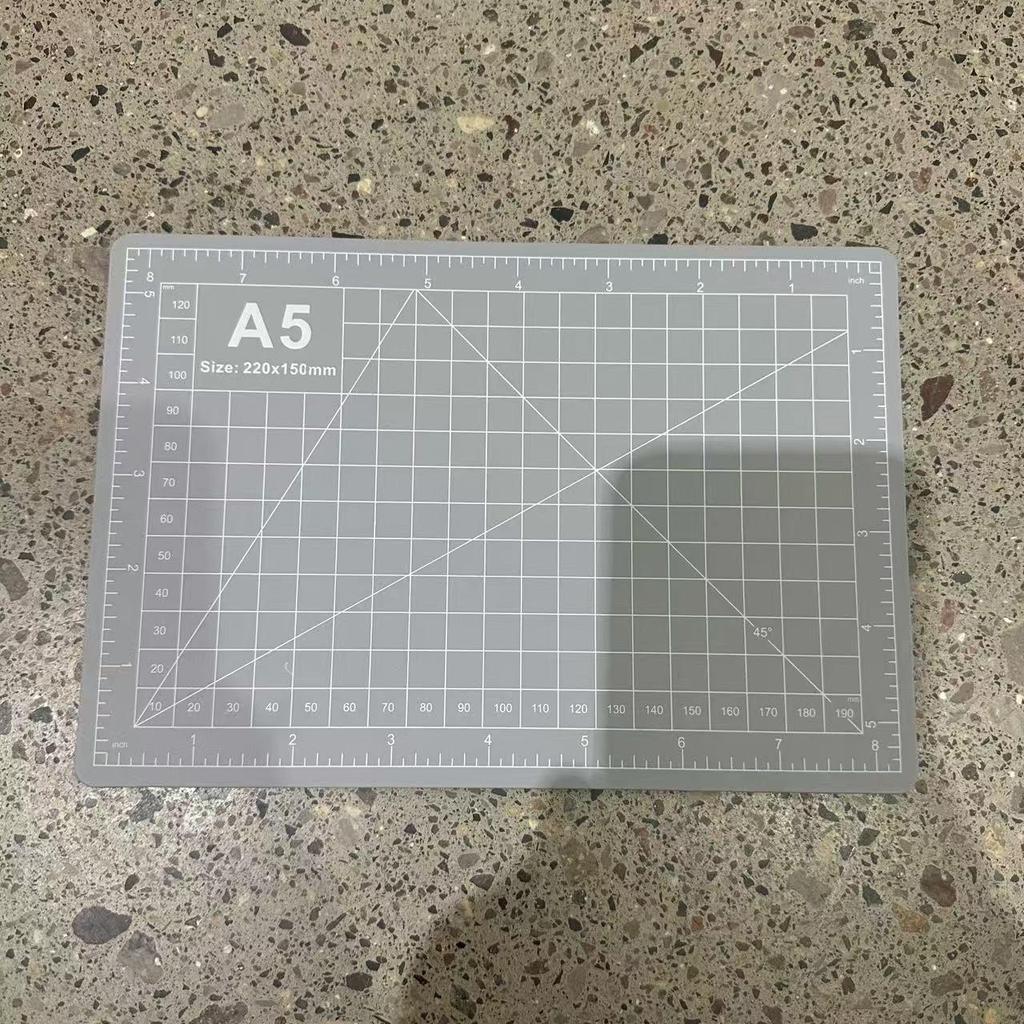 Umweltfreundliche A4 Schneidematte 2,3 mm - Handgefertigte Kunst- und Gravurplatte, verschiedene Stile verfügbar