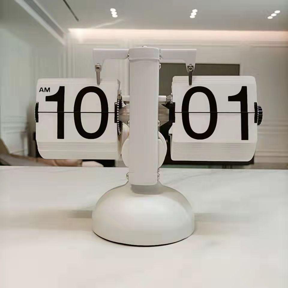 European Style Automatic Flip Desk Clock – Creative Small Mechanical Design for Living Room