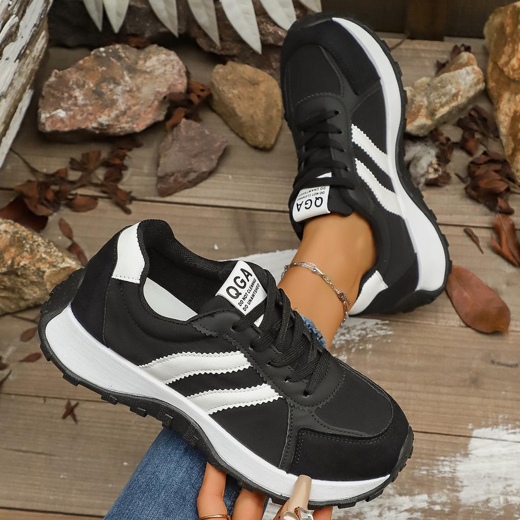 Women Sneakers Round Toe Sports Shoes Women Retro Casual Flat Bottom Sneakers Women Spring Autumn Fashionable Designer Shoes