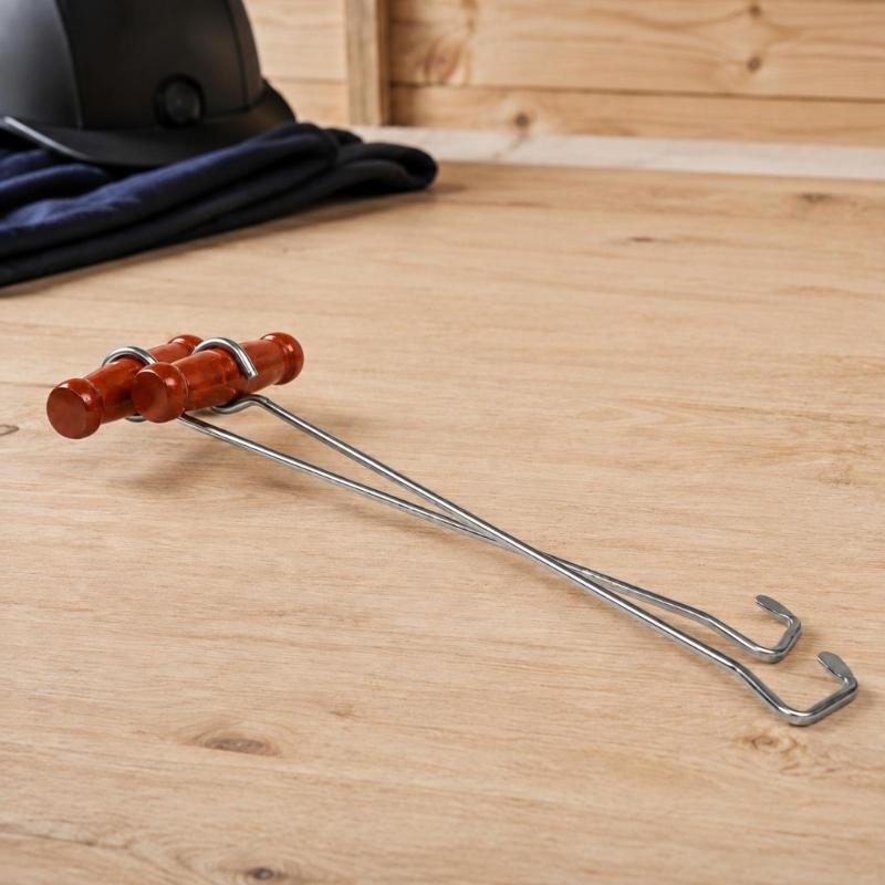 Stable Change Footwear Tool with Wooden Handle, Tall Footwear Removal Hook and Metal Frame for Daily Wear Use Daily