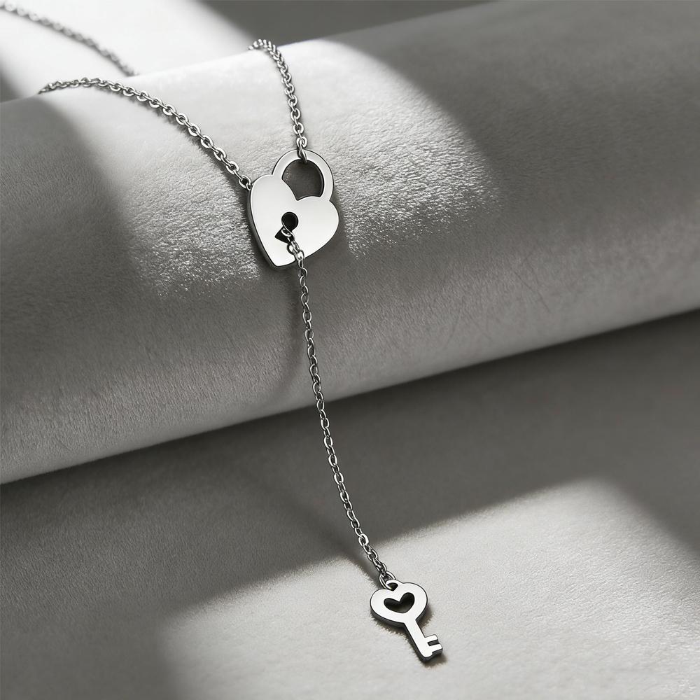 Simple Chain Stainless Steel Lock Necklace Clavicle Chain Heart Pendant Women Rock Padlock Goth Jewelry Party 2025 New Year Gift