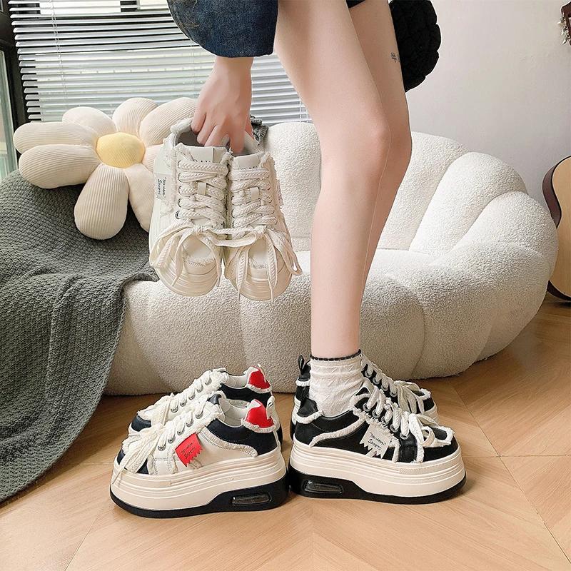 модные 8см женские массивные кроссовки осень высокая платформа кожаная обувь толстая — фото 3