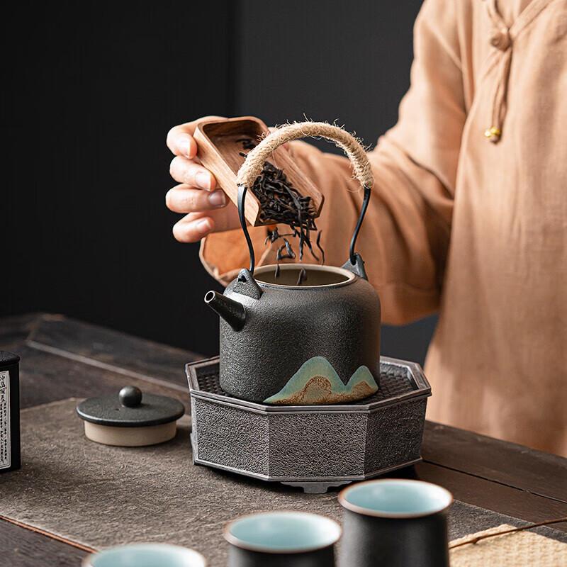 Susi Hand-Painted Ceramic Landscape Tea Set with Beam Handle Pot (1 Pot, 6 Cups)