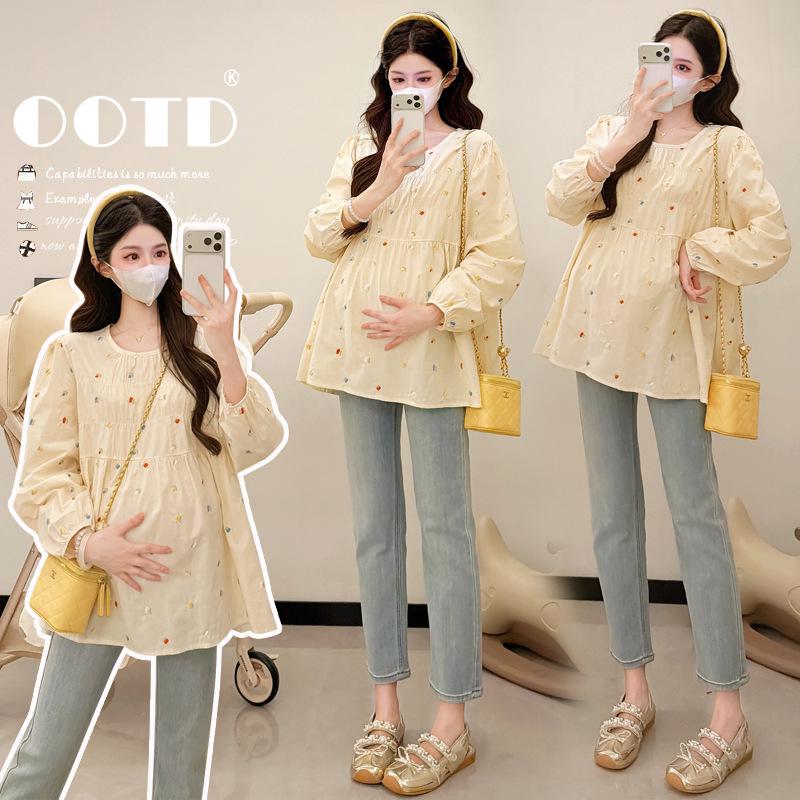 Spring Floral Maternity Doll Shirt - Plus Size, Loose Fit, Slimming, Trendy for Moms M