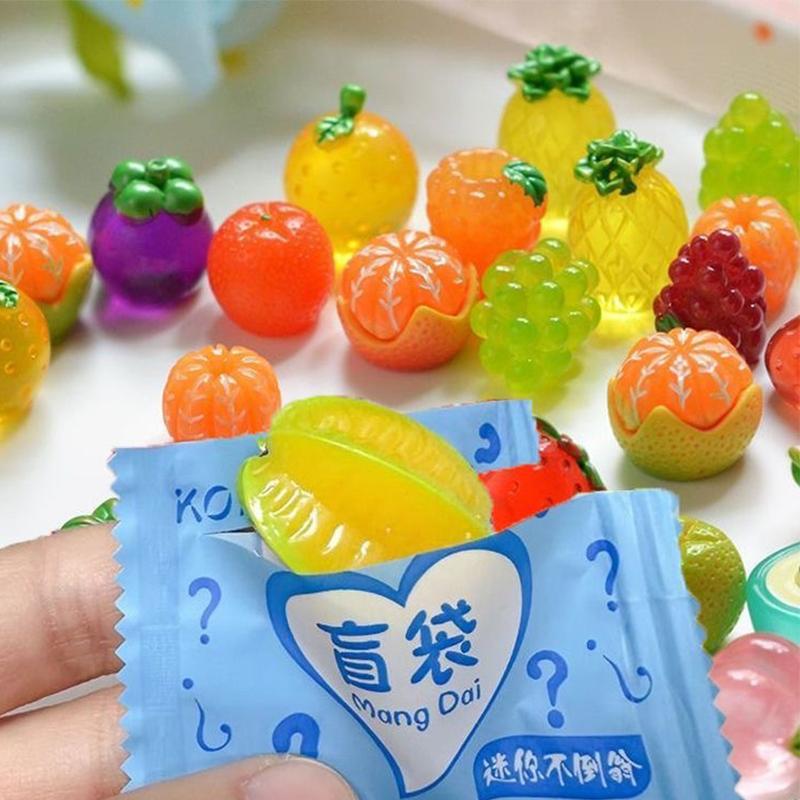 10PCS/Set Random Adorable Lovely Resin Figures Mini Glow In The Dark Model Ornaments Playthings Blind Pouch Surprise Dolls Designed For Children Gifts