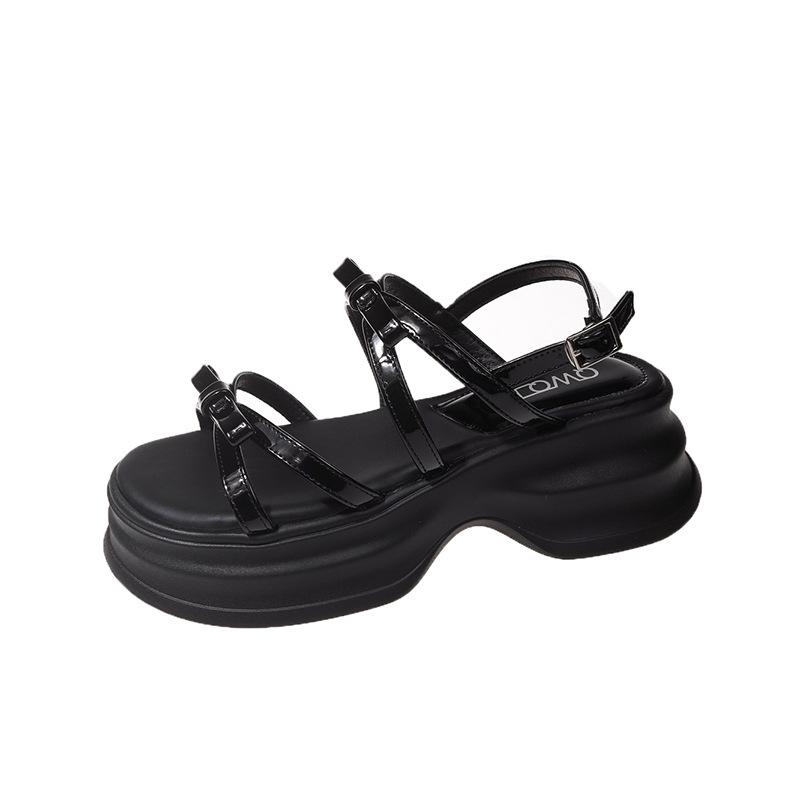 2026 Damen Sommer Sandalen mit dicker Sohle 2026 Heißer Verkauf Studenten Offene Zehenpartie Bequeme Schuhe Designer Mittelhoher Absatz Flache Damen Sandalen Schuhe