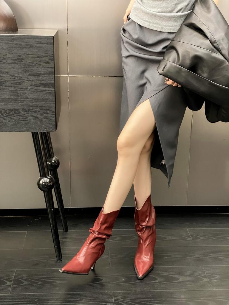 2025 Autumn New Pointed Thin Heel High Heel Temperament Thin French Fashion Sexy Beauty Female Internet Celebrity Short Boots