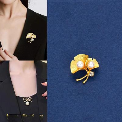 Brooch Pin for Fixing Clothes Small Brooch Anti-glare Brooch Waist-cinching Pin Low Collar Anti-glare Buckle