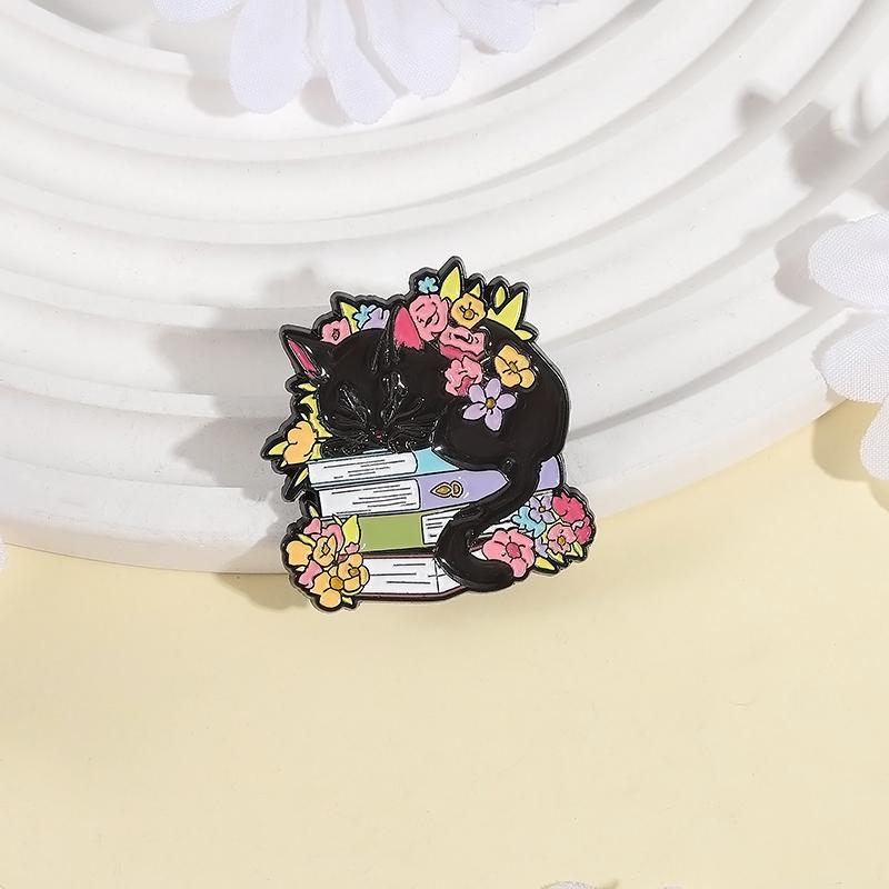 Sleeping Cat on Books Enamel Pin Cute Black Cat Reading Floral Book Lover Brooch Lapel Backpack Badge Jewelry Gift for Friends