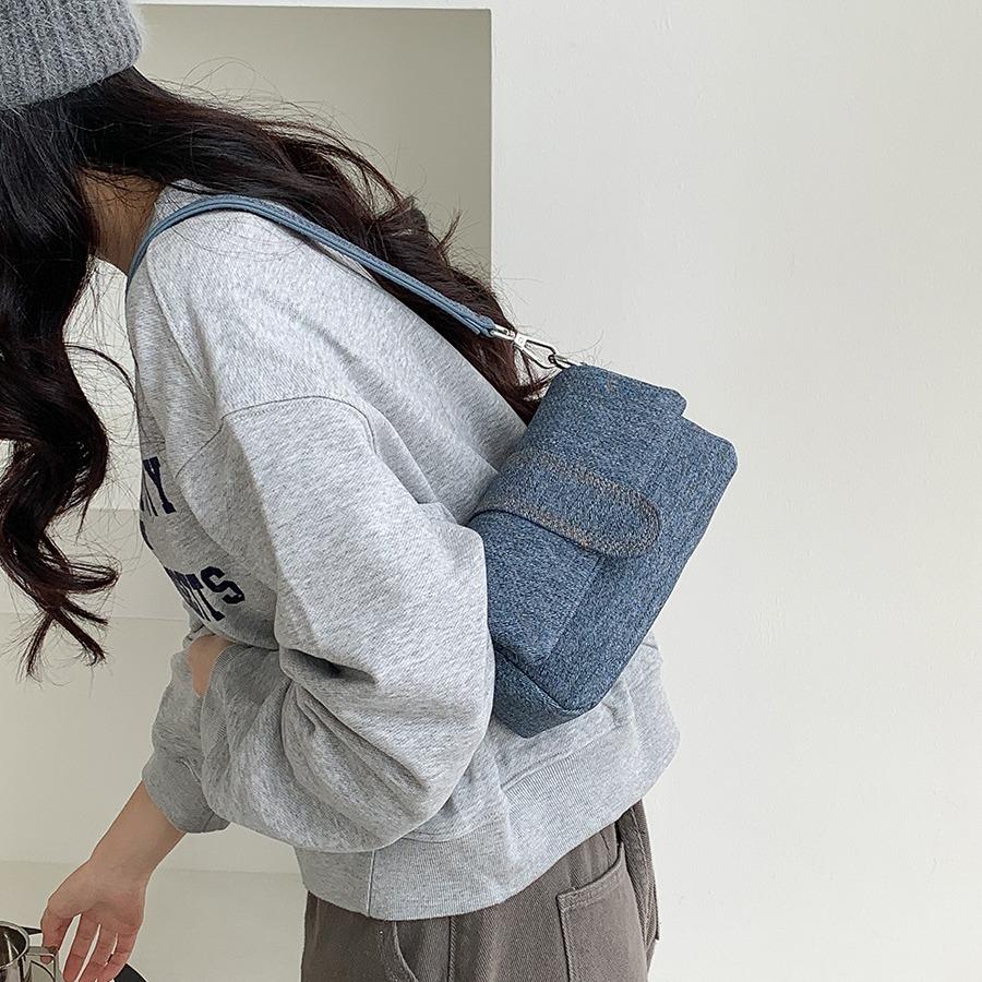 Casual Denim Women Shoulder Bag Fashion Small Canvas Handbags  Armpit Bags for Women  Cover Phone Flap Purses