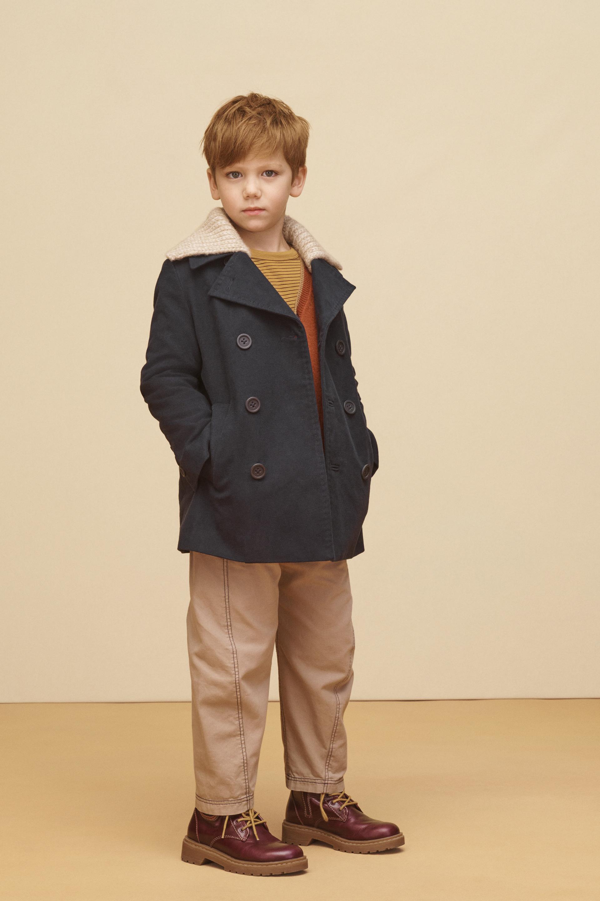 

Пальто со съемным воротником – лимитированная серия.