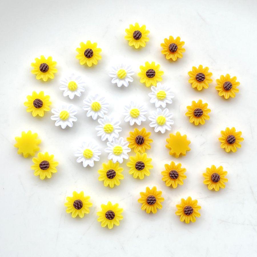 50 Pcs 10mm Chrysanthemum Scissors Craft Scrapbook Decorations for Jewelry Making, Nail Art DIY, and Alluring Flower Accents