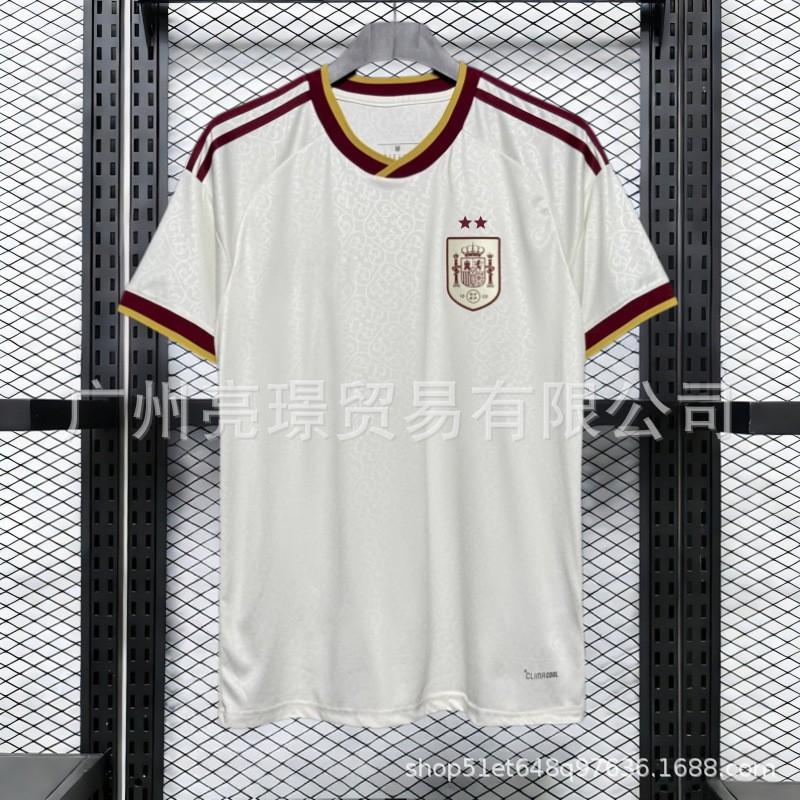 Spānija 2026 Pasaules kausa izbraukuma/mājas futbola