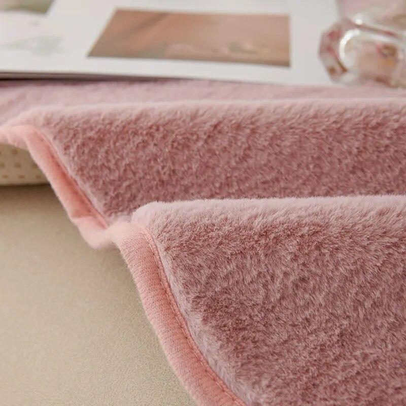 Winter Soft Plush Quilted Sofa Towel Solid Color Luxury Plush Sofa Covers Thicken Anti-slip Couch Covers for Living Room